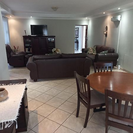 The Lakehouse Bnb Brakpan Exterior photo