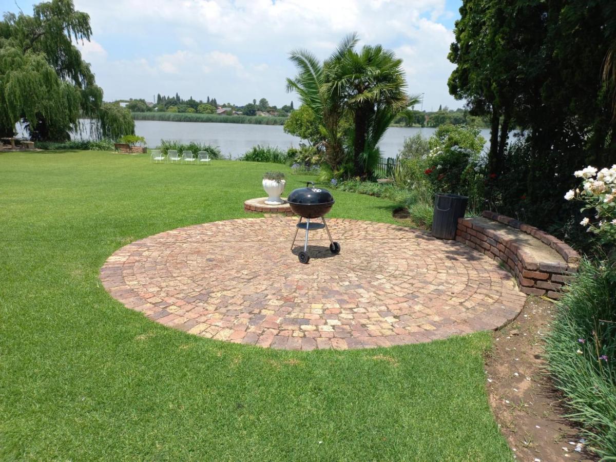 The Lakehouse Bnb Brakpan Exterior photo